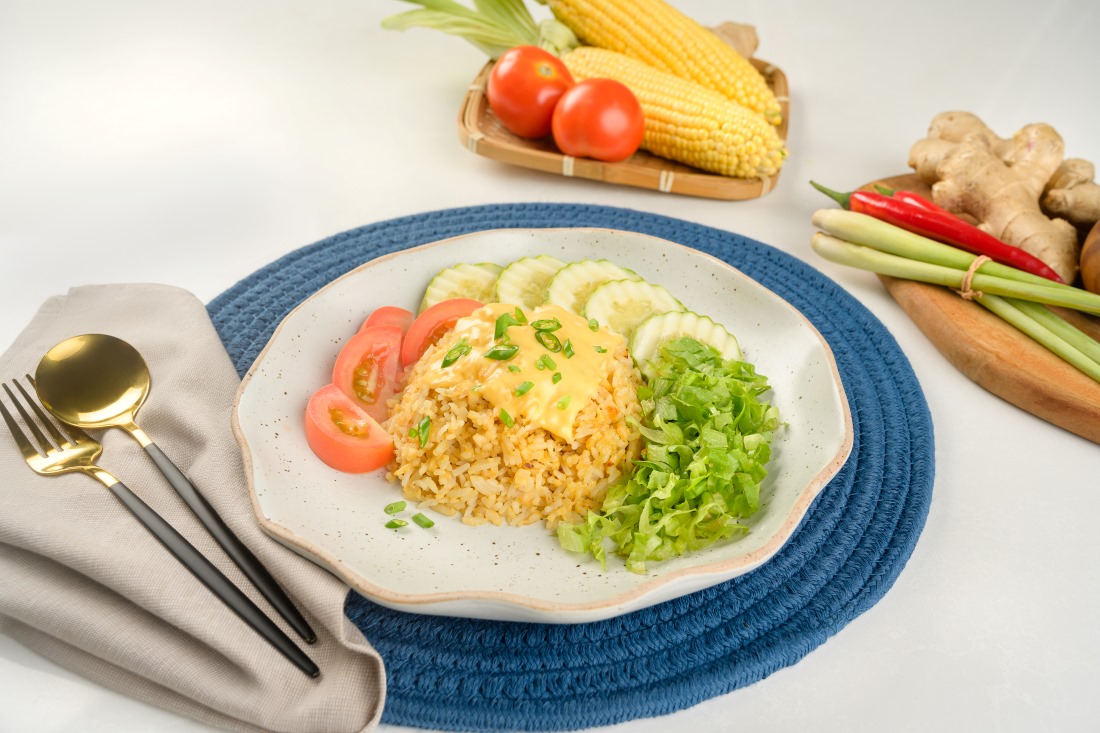 Cheesy Garlic Butter Fried Rice