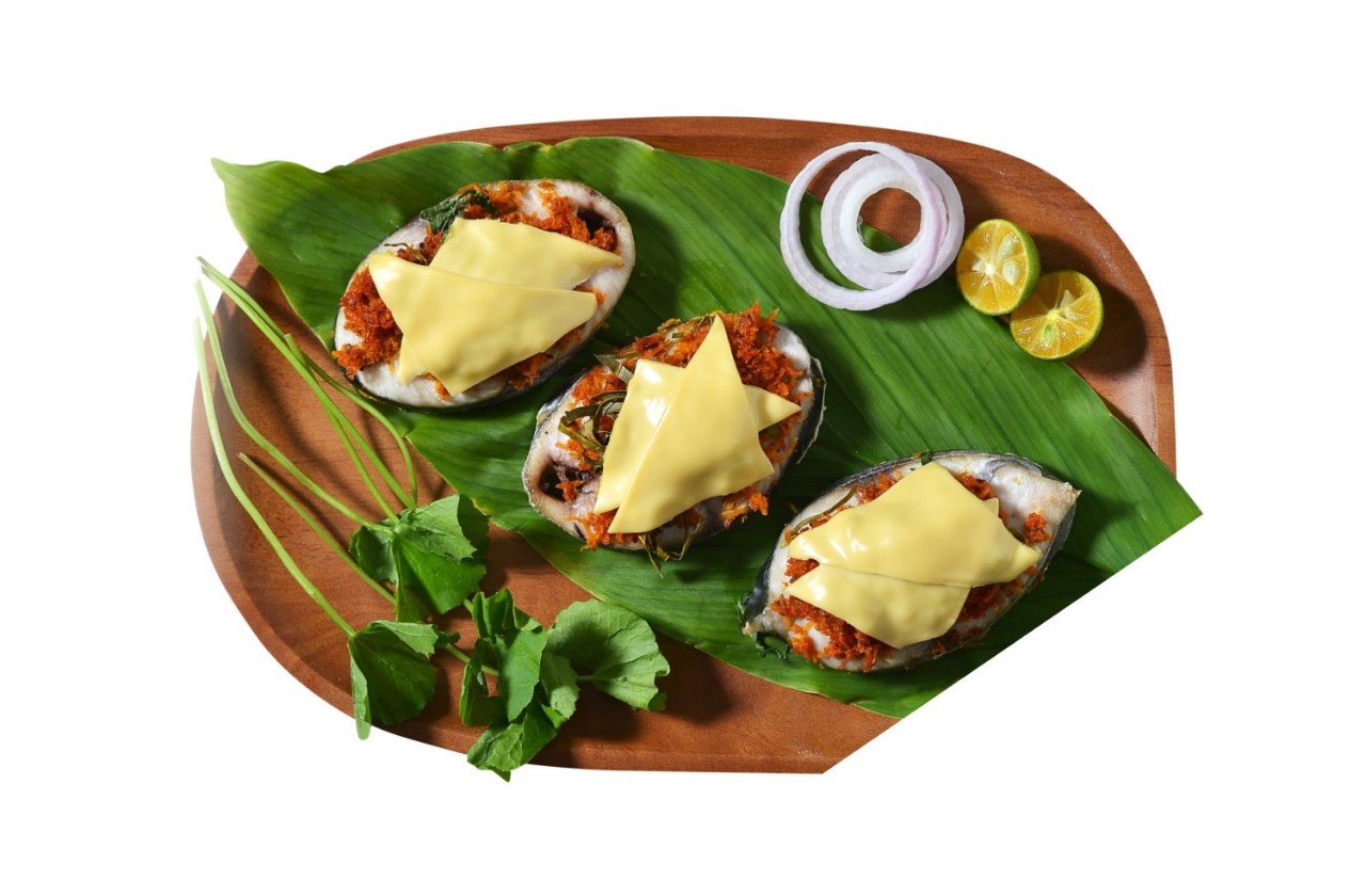 Baked Mackerel with Cheese and Coconut Floss