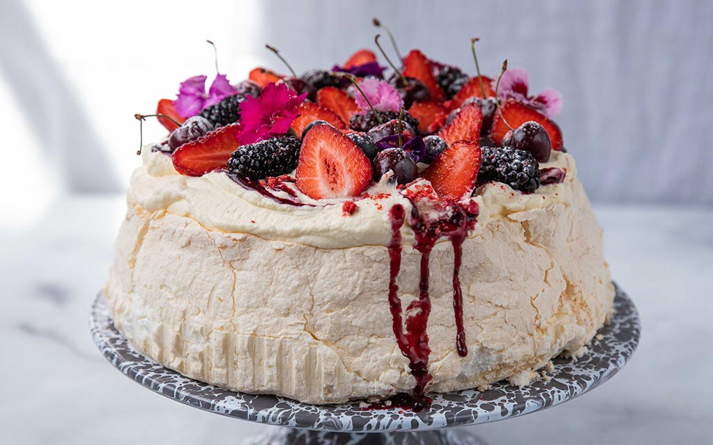 Berry Delicious Pavlova 