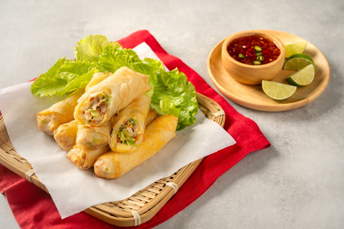ปอเปี๊ยะเบคอนชีส